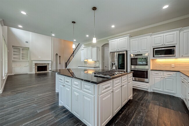 Building Photo - 6527 Camillia Ct