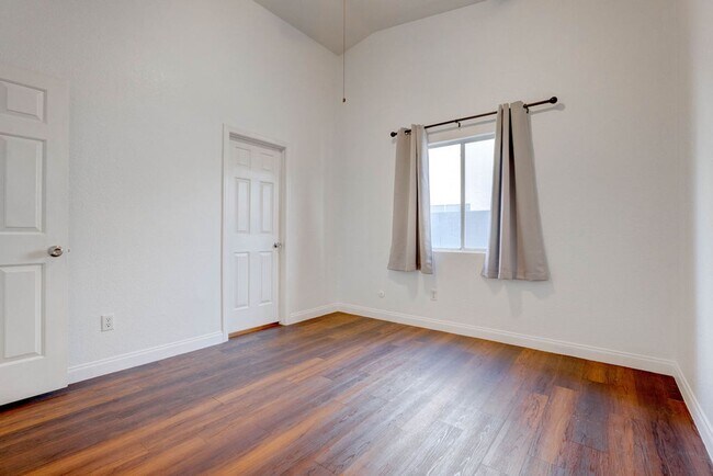 Building Photo - 2205 Riderwood Ave