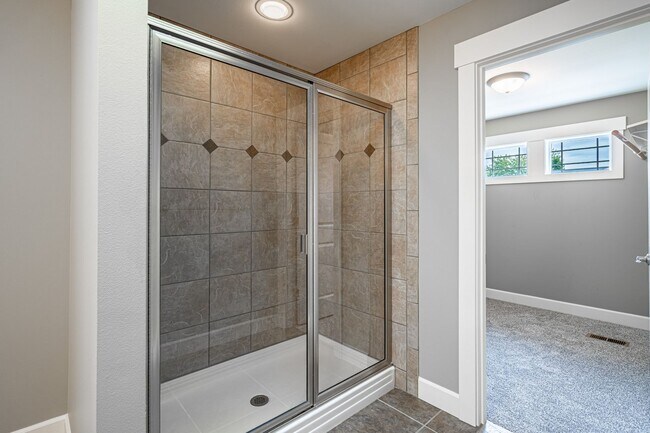 Building Photo - 3 Bedroom Townhome at The Vineyard