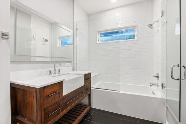 Building Photo - Stunningly Remodeled 1905 Beauty w/ AIR CO...