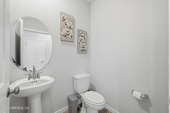 Building Photo - 14742 Cashew Ave