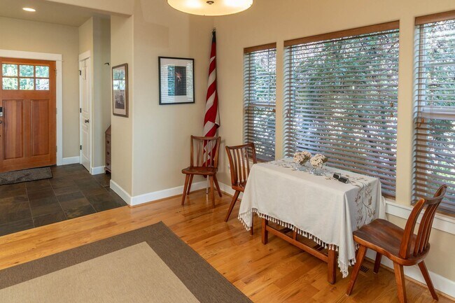 Building Photo - 2158 SW 36th Ct