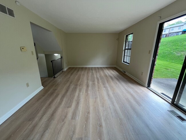 Building Photo - 7426 Lighthouse Point