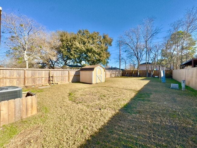 Building Photo - 7409 Tierra Verde Dr