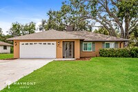 Building Photo - 3122 47th Ave E