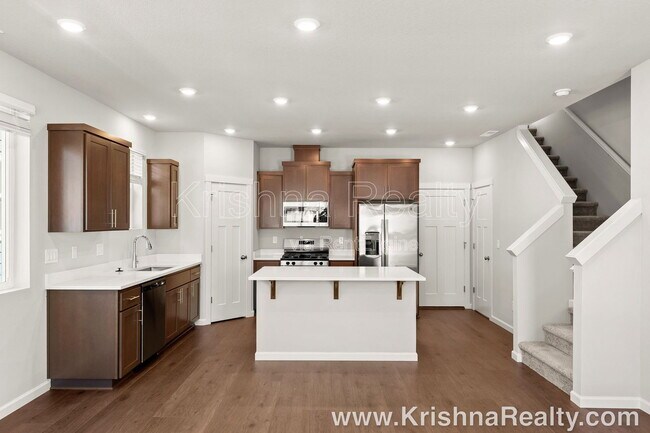 Building Photo - 3513 SE Salal Ln