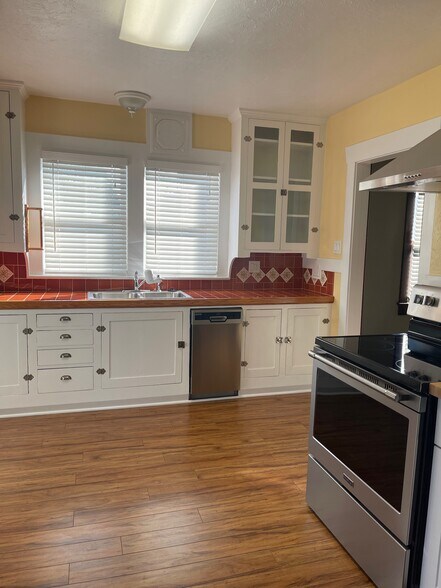 brand new appliances - 640 S 4th Ave