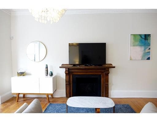 Building Photo - 284 Marlborough St
