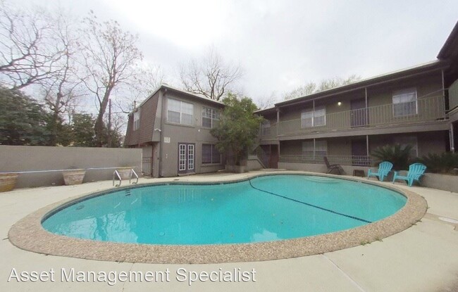 Primary Photo - 605 W Hutchison St