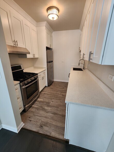 Kitchen - 1828 S Peoria St