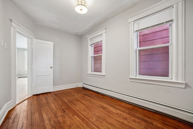 Building Photo - 78 W 6th St