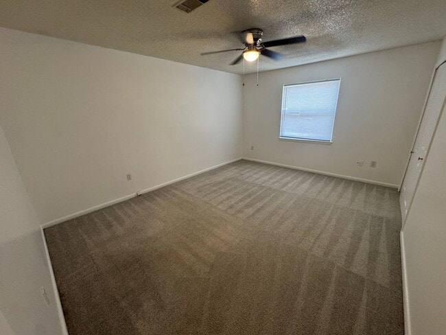 Building Photo - 8304 Woodview Dr N