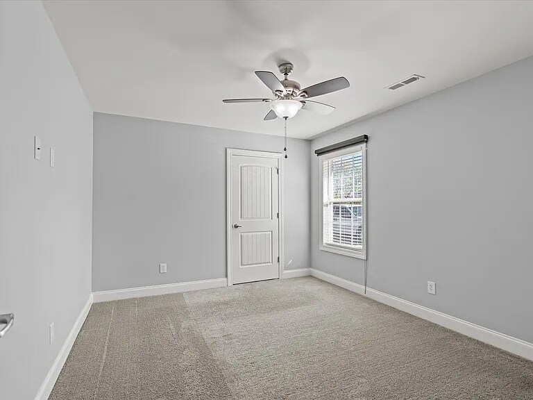 Building Photo - 27998 Cross Gate Dr