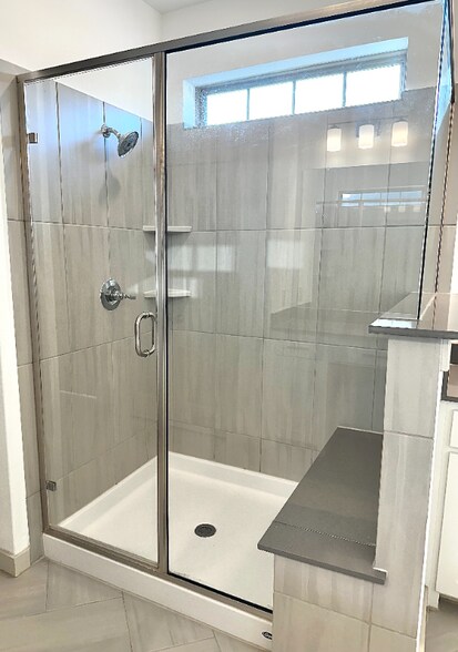 Building Photo - 691 Vista Oaks Rd