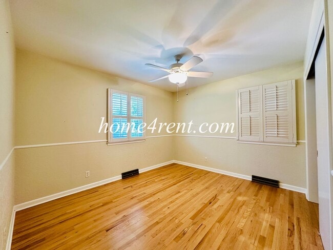Building Photo - 11131 Wornall Rd