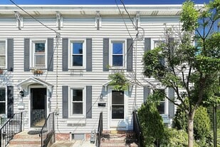 Building Photo - 136 West St
