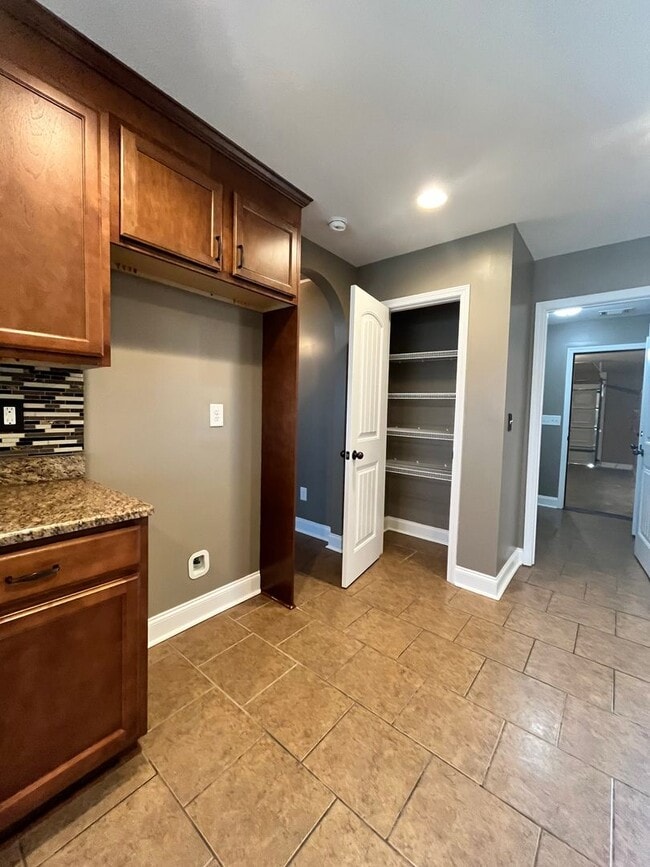 Building Photo - 114 Berkley Cir