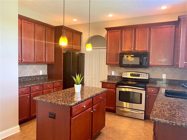 Building Photo - 4151 Knollpoint Dr
