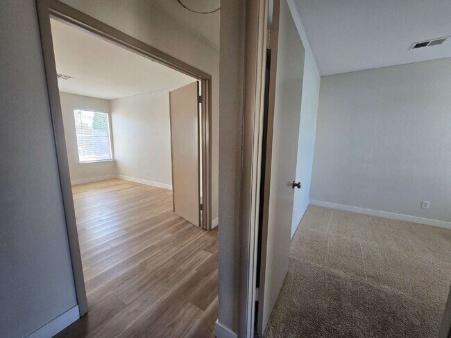 Building Photo - 6413 Sterling Springs Pkwy