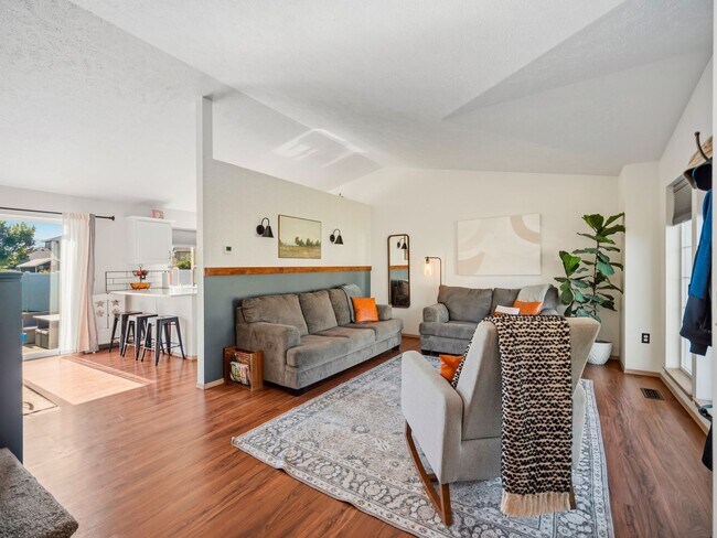 Building Photo - Furnished 3-Bedroom Home in Spokane Valley – Comfortable & Move-In Ready