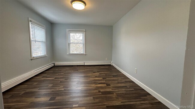 Building Photo - 273 N Washington St