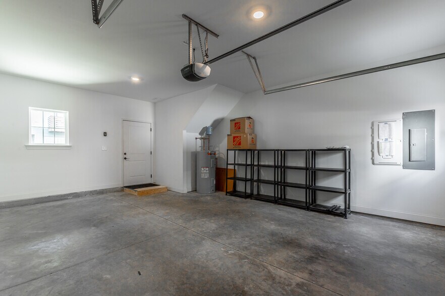 Building Photo - 1480 Chatt City Way