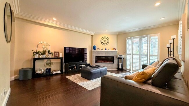 Building Photo - 2BD/3BA - Beautiful Gated Los Altos Condo with Detached Garage & Private Storage