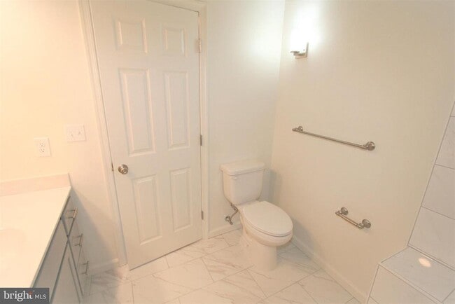 Building Photo - 14225 Jib St