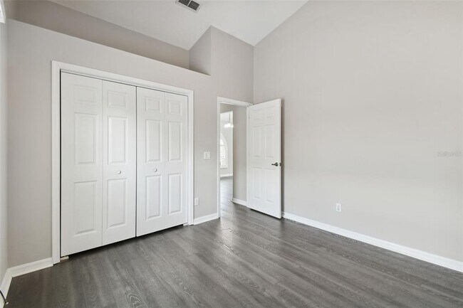 Building Photo - 3034 Ellington Way