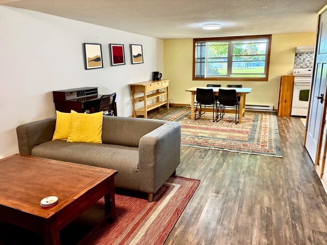 Building Photo - 317 N Wasson Ln