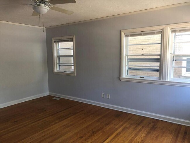 Building Photo - 209 Carlton Terrace