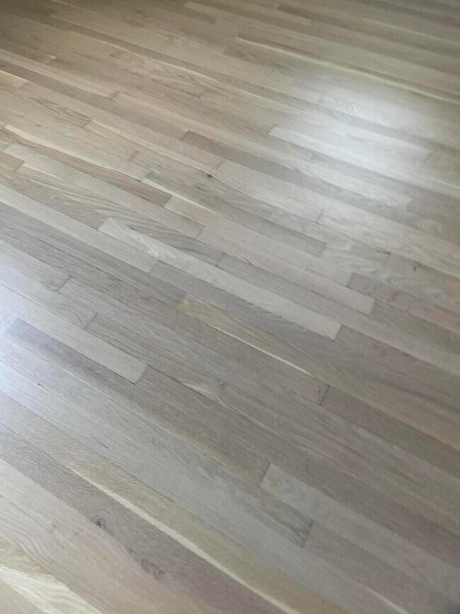 Building Photo - 3421 Holwyn Rd