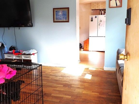 Building Photo - 335 North Dr