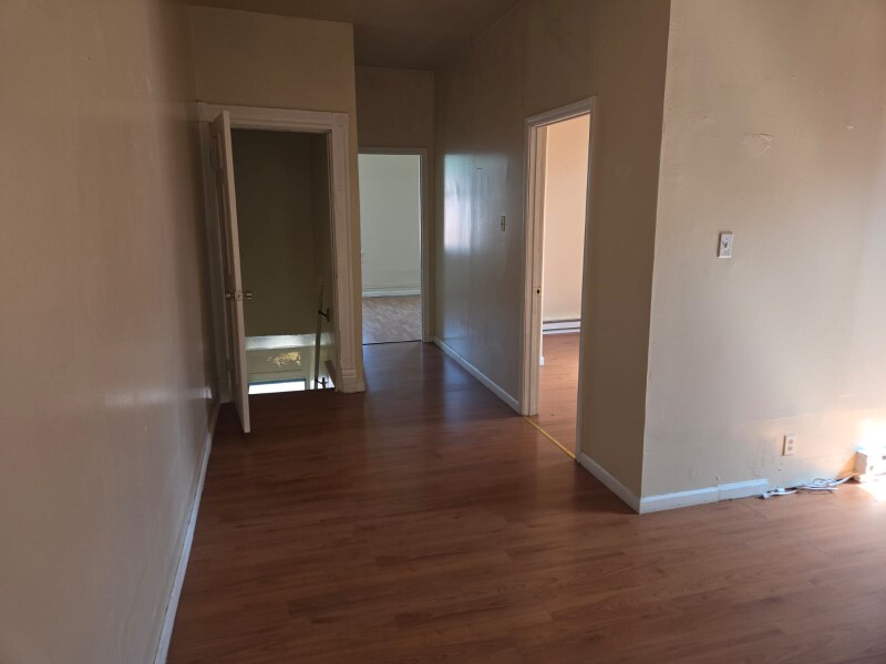 Building Photo - 3302 Winnebago St