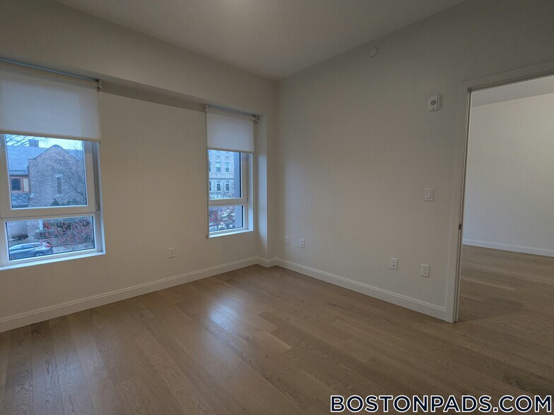 Building Photo - 55 Brighton Ave