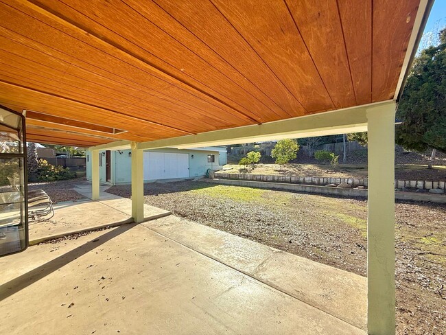 Building Photo - Charming 2B/2BA House in Escondido!