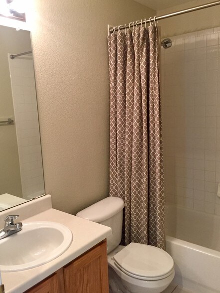 Second Bathroom - 197 Whitehaven Cir