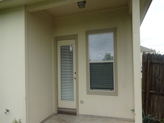 Building Photo - 144 Dark Horse Ln