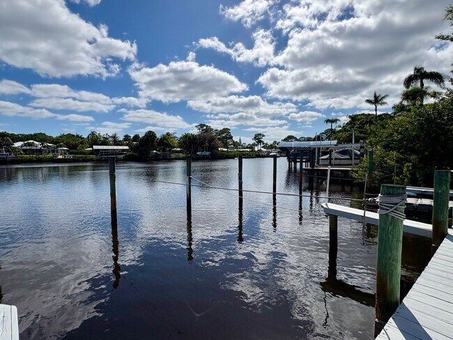 Building Photo - WATERFRONT 2/2 Condo in Stuart **Pics Coming Soon**