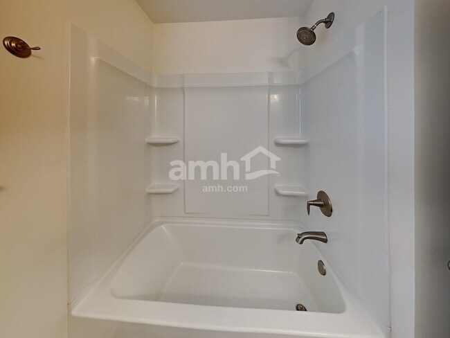 Building Photo - 248 Makenna Dr