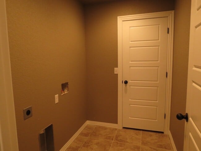 Building Photo - 3 Bedroom 2 bath in Prairie Grove!