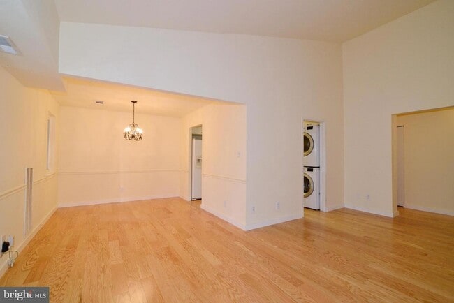 Building Photo - 11803 Breton Ct