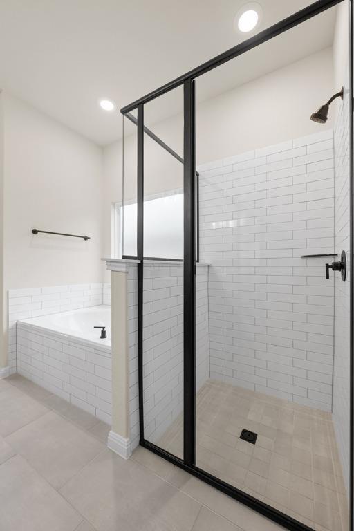 Building Photo - 254 Crater Lk Dr