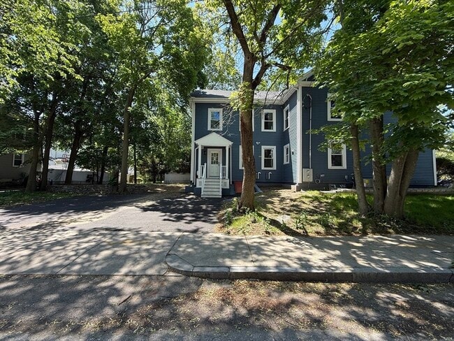 Building Photo - 4 Baldwin St