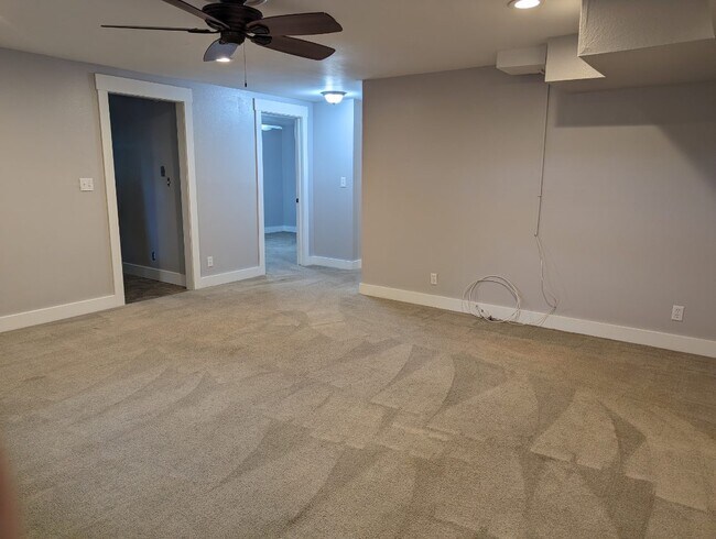 Building Photo - 11338 S 2700 W