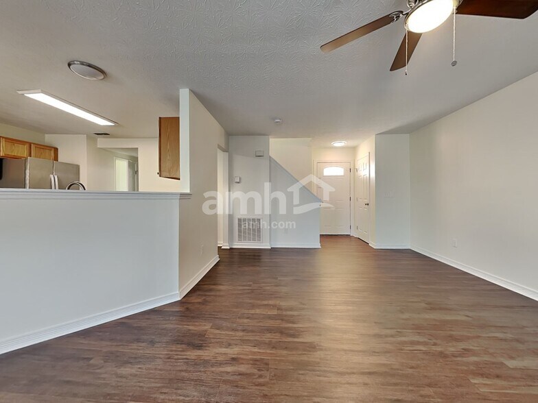 Building Photo - 268 Heftner Cir