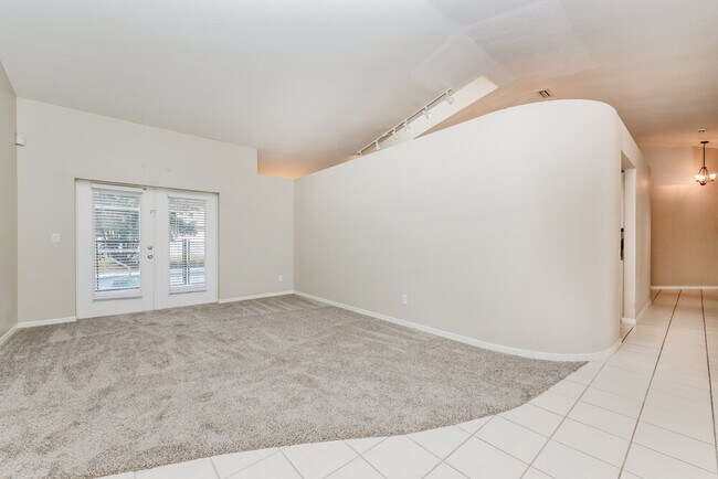 Building Photo - 19515 Lake Osceola Ln