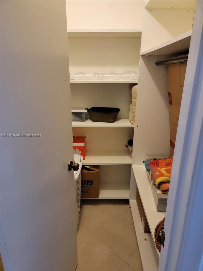 Building Photo - 1301 NE 7th St