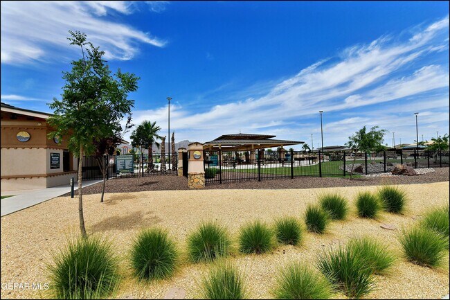 Building Photo - 11182 Blazing Star Pl
