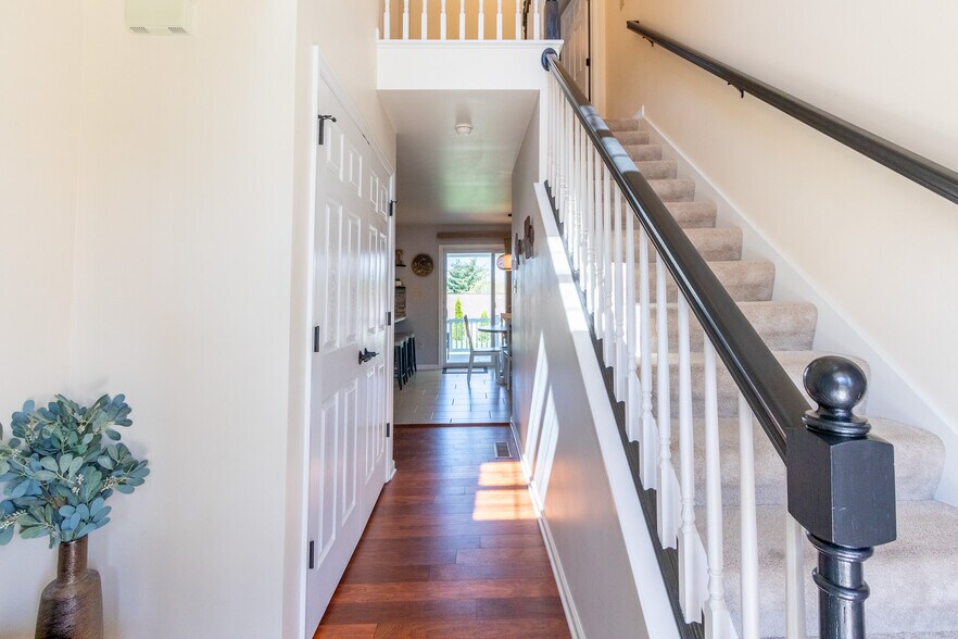 Building Photo - 109 Clemson Ct